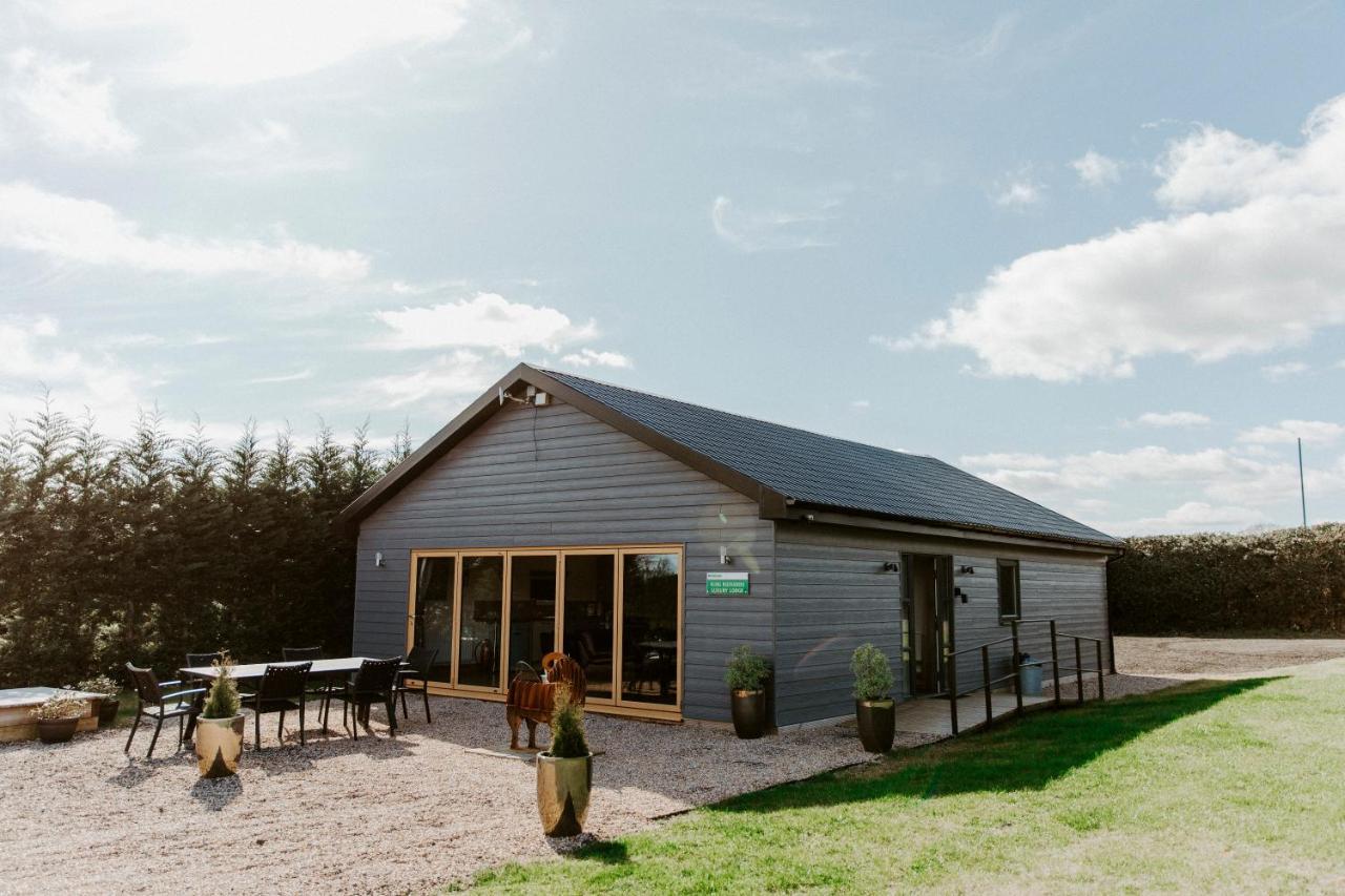 King Richard'S Luxury Lodge - Sleeps Up To 8 ,Dog Friendly ,Near Sherwood Forest At Fairview Farm In Nottingham Set In 88 Acres And Great For Groups,Family Gatherings,Corporate Events Экстерьер фото