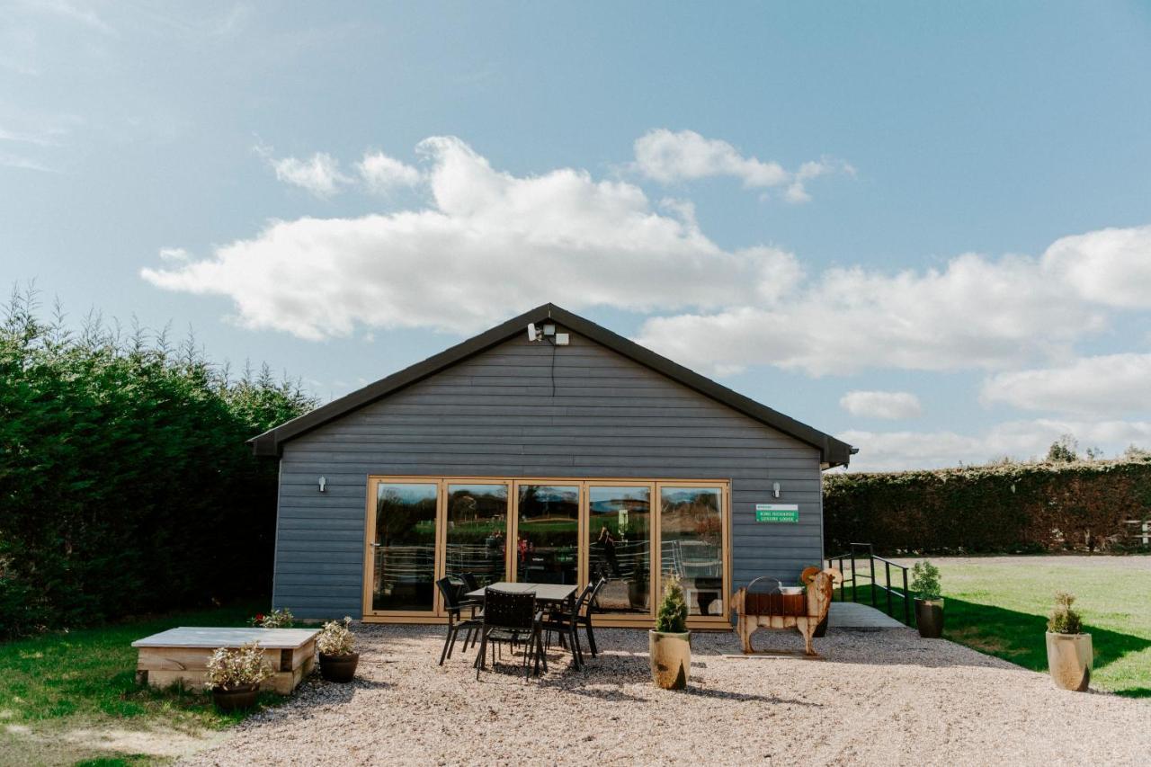King Richard'S Luxury Lodge - Sleeps Up To 8 ,Dog Friendly ,Near Sherwood Forest At Fairview Farm In Nottingham Set In 88 Acres And Great For Groups,Family Gatherings,Corporate Events Экстерьер фото