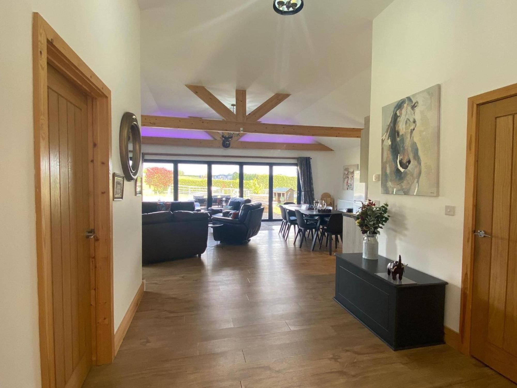King Richard'S Luxury Lodge - Sleeps Up To 8 ,Dog Friendly ,Near Sherwood Forest At Fairview Farm In Nottingham Set In 88 Acres And Great For Groups,Family Gatherings,Corporate Events Экстерьер фото