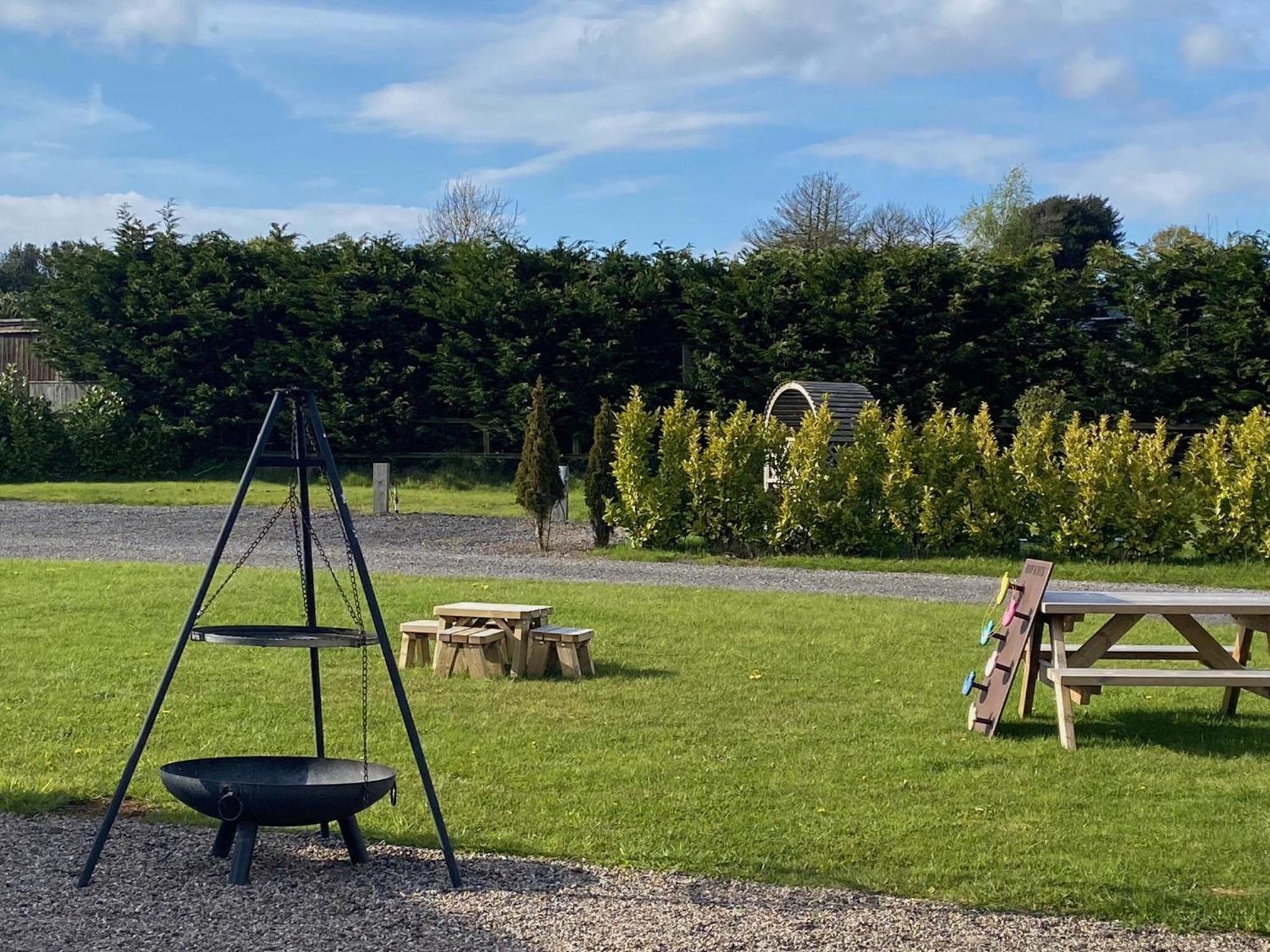King Richard'S Luxury Lodge - Sleeps Up To 8 ,Dog Friendly ,Near Sherwood Forest At Fairview Farm In Nottingham Set In 88 Acres And Great For Groups,Family Gatherings,Corporate Events Экстерьер фото